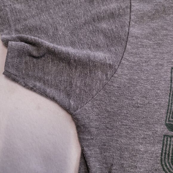 Bay Island Milwaukee Bucks Graphic Casual T-Shirt Mens Size L Gray Green - Picture 5 of 9